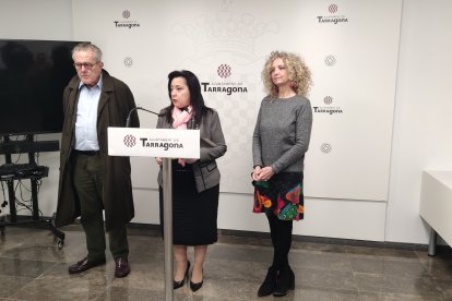 La portavoz del PP de Tarragona hablando sobre la gratuidad de los monumentos para las escuelas de Tarragona ciudad.