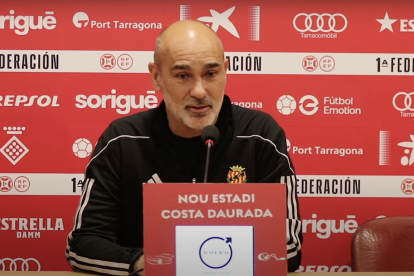 Iván Moreno en la roda de premsa posterior a l'empat de la temporada passada entre el Nàstic i el Deportivo de la Corunya (1-1).