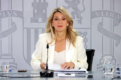 La vicepresidenta segunda del gobierno español, Yolanda Díaz, en la rueda de prensa posterior al Consejo de Ministros.