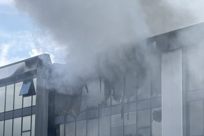 Imagen del incendio químico en Vilanova i la Geltrú