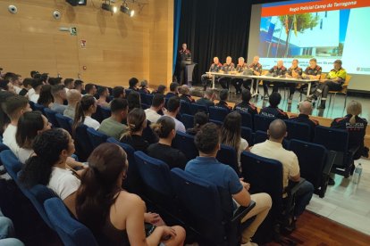 El acto de acogida se ha celebrado en el Casal Cultural de la Pobla de Mafumet.