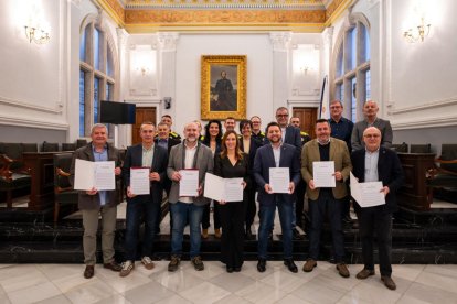 Firma del convenio de cooperación por la app de seguridad.
