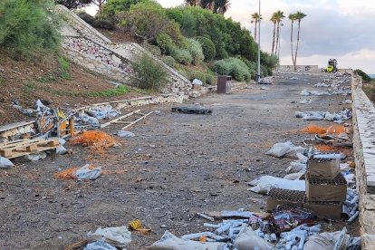 Estat de la Punta del Miracle després del Concurs de Focs Artificials.