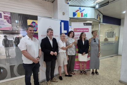 Presentació de la transmissió empresarial de l'Autoescola Prim.