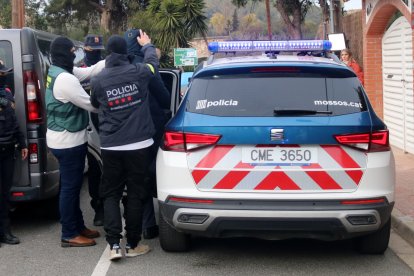 Imagen de archivo de una detención en Sant Pere de Ribes en el marco de un operativo anti yihadista