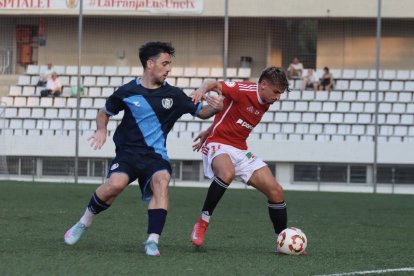El extremo del Nàstic, Pau Martínez, durante el duelo contra l'Hospitalet del último sábado.