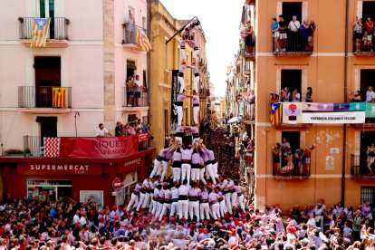 2 de 9 amb folre i manilles de la Jove de Tarragona per la diada de Sant Magí- ACN