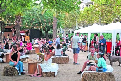 Imatge d’arxiu de la zona de bar en la darrera edició del Festival Pròleg de Cambrils al parc del Pescador.