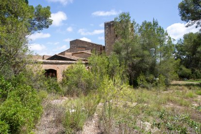 El Mas de la Creu de Tarragona está catalogado como Bien Cultural de Interés Nacional.