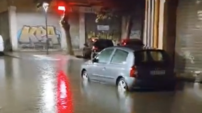 Vídeo del Carrer Catsaños de Tarragona inundat després de la tempesta d'aquesta matinada