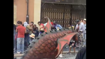 Vídeo del Drac Petit durant el recorregut.