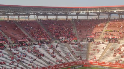L'afició del Nàstic a l'estadi Enrique Roca
