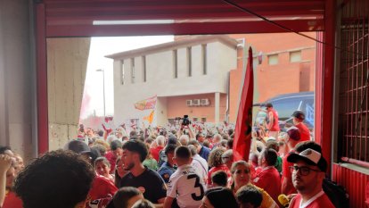 La rebuda dels jugadors del Nàstic