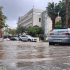 El carrer Manuel de Falla inundat.