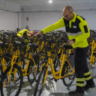 El model de la Ganxeta llueix el mateix groc corporatiu que els autobusos municipals.