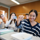 Alumnes en una classe del programa Talent Jove.