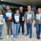 Fotografia de grup de membres de l’ASCAHIFA, que volen difondre informació sobre l’afectació, també, entre els professionals sanitaris.