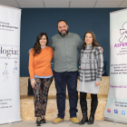La presidenta d’Aspercamp, Eva Pérez; Luis Heredia, representant de COPC; i Laura Reche.
