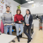 De dreta a esquerra. l’equip de l’ICAC format per Anna Gutiérrez, Marie-Claire Savin i Jordi Oliver.