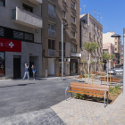 Amb aquesta remodelació, s’ha renovat la xarxa d’aigua i s’ha soterrat el cablejat elèctric.