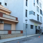 Exterior de l'edifici del carrer Xile d'Amposta on es va produir el crim masclista.
