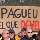 Una de les pancartes que els veïns de Lilla han ensenyat al tall a l'A-27.