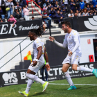 Un dels homes més perillosos del Ceuta, Cedric Teguia, celebrant un gol.