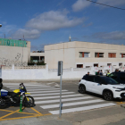 Illa de cases unifamiliars desallotjades per ordre judicial a Coma-ruga.