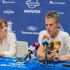 La presidenta del CBT, Núria Grados, i el nou tècnic del CBT, Borja Comenge, durant la presentació.