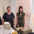 Acte de signatura de la donació del fons documental.