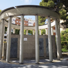 El temple romà que Salou ha instal·lat al voltant d'un transformador elèctric.