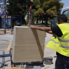 Ahir es van col·locar les bases de formigó i la setmana que ve es posaran les plaques informatives.