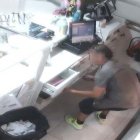 Imatge de les càmeres de seguretat durant l'atracament.