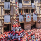 Pilar de 8 amb folre i manilles de la Joves de Valls per Sant Joan.