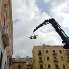Moment de la col·locació de les campanes.