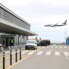 Un avió de Ryanair a punt d'aterrar a l'aeroport de Reus.
