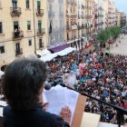 La pregonera de Santa Tecla, Griselda Pastor, durant el seu discurs del balcó de l'Ajuntament de Tarragona