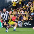 El davanter del Real Unión, Sergio Benito, durant el duel contra el Barakaldo a l’Stadium Gal.