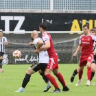 Unai Dufur bregant amb Sergio Benito.