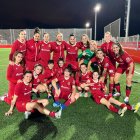 Les jugadores del Nàstic Femení celebrant la victòria a la Ciutat Esportiva Gimnàstic de Tarragona.