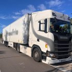 Imatge del camió aturat durant el control de transport internacional a Cambrils.
