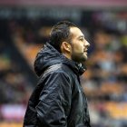 Imatge a la zona tècnica en el partit contra el Celta Fortuna al Nou Estadi.