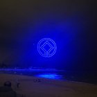 Imatge de l'espectacle de drons a la platja del Miracle