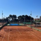 Un dels principals problemes de la secció ve derivat de l’alt manteniment que requereixen les pistes.