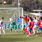 La UE Tona va aprofitar una jugada a pilota aturada per marcar l'únic gol del partit.