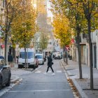 Fotografia de l’estat actual del carrer Ample de Reus, espai que a partir del febrer s’espera que comencin les obres que prioritzaran al vianant per sobre del cotxe.
