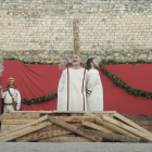 Instant de la pel·lícula, que relata els actes martirials de Sant Fructuós