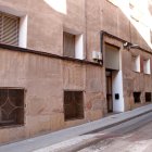Edifici del carrer de la Muralla del Castell de Valls que es va esfondrar parcialment un pis.