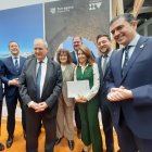 Viñuales acompanyat del ministre Hereu, Raquel Sánchez i altres alcaldes.