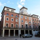 Façana de l'Ajuntament de Tortosa.